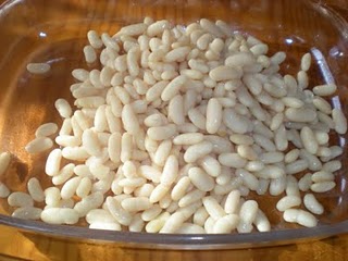 "Marzo en chuvias, bo ano de alubias"